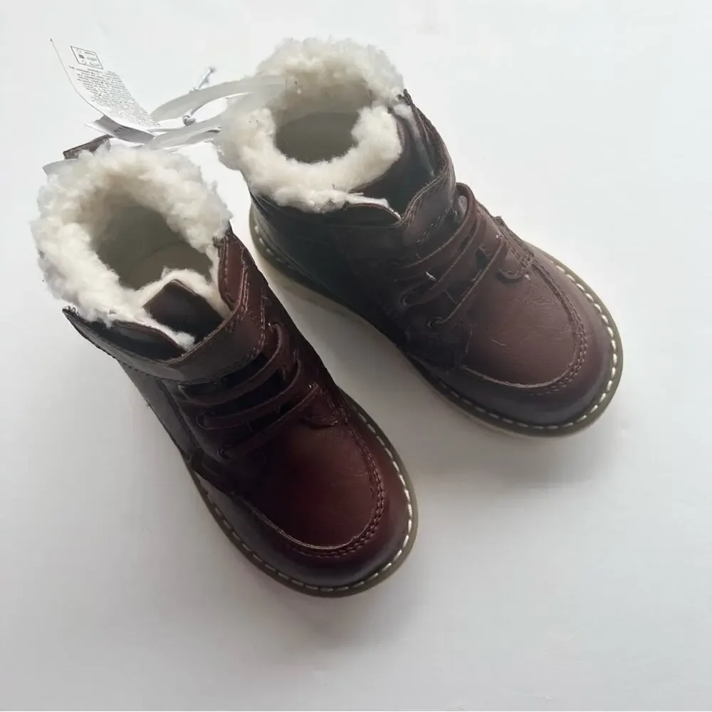 Old Navy Boys Dressy Cognac High Top Boots with Faux Fur Lined Sz 7